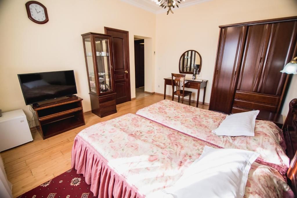 Отель Hotel Sofia Поляна