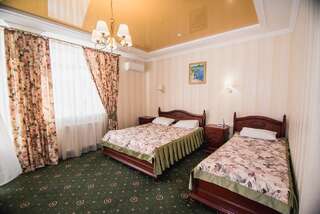 Отель Hotel Sofia Поляна Роскошный трехместный номер-4